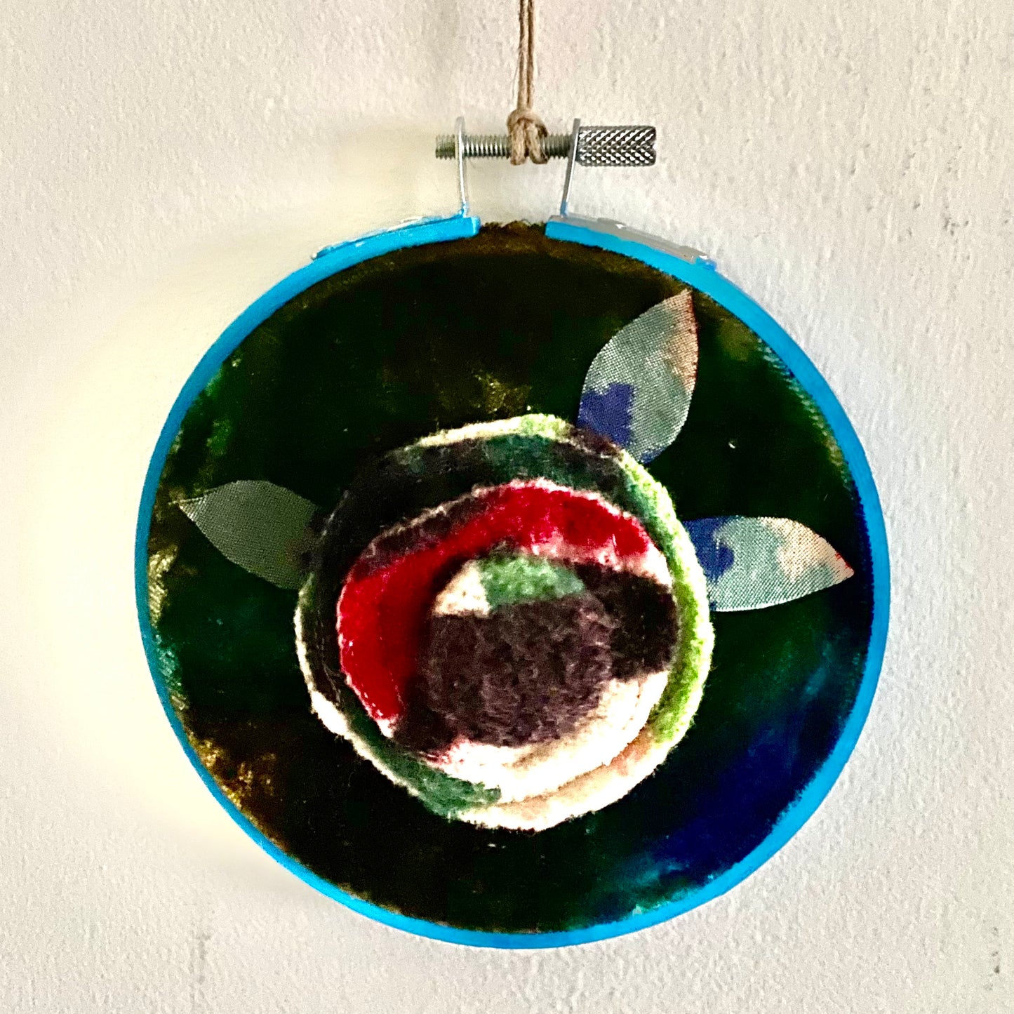 Crafted Plate & Scandinavian Star ornament Set